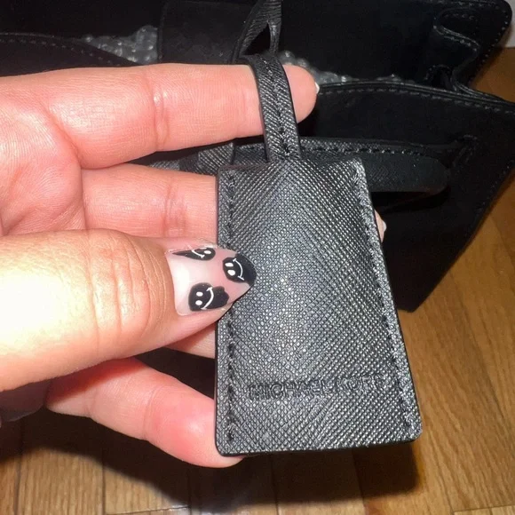 Michael Kors, Black Handbag - Picture 10 of 14